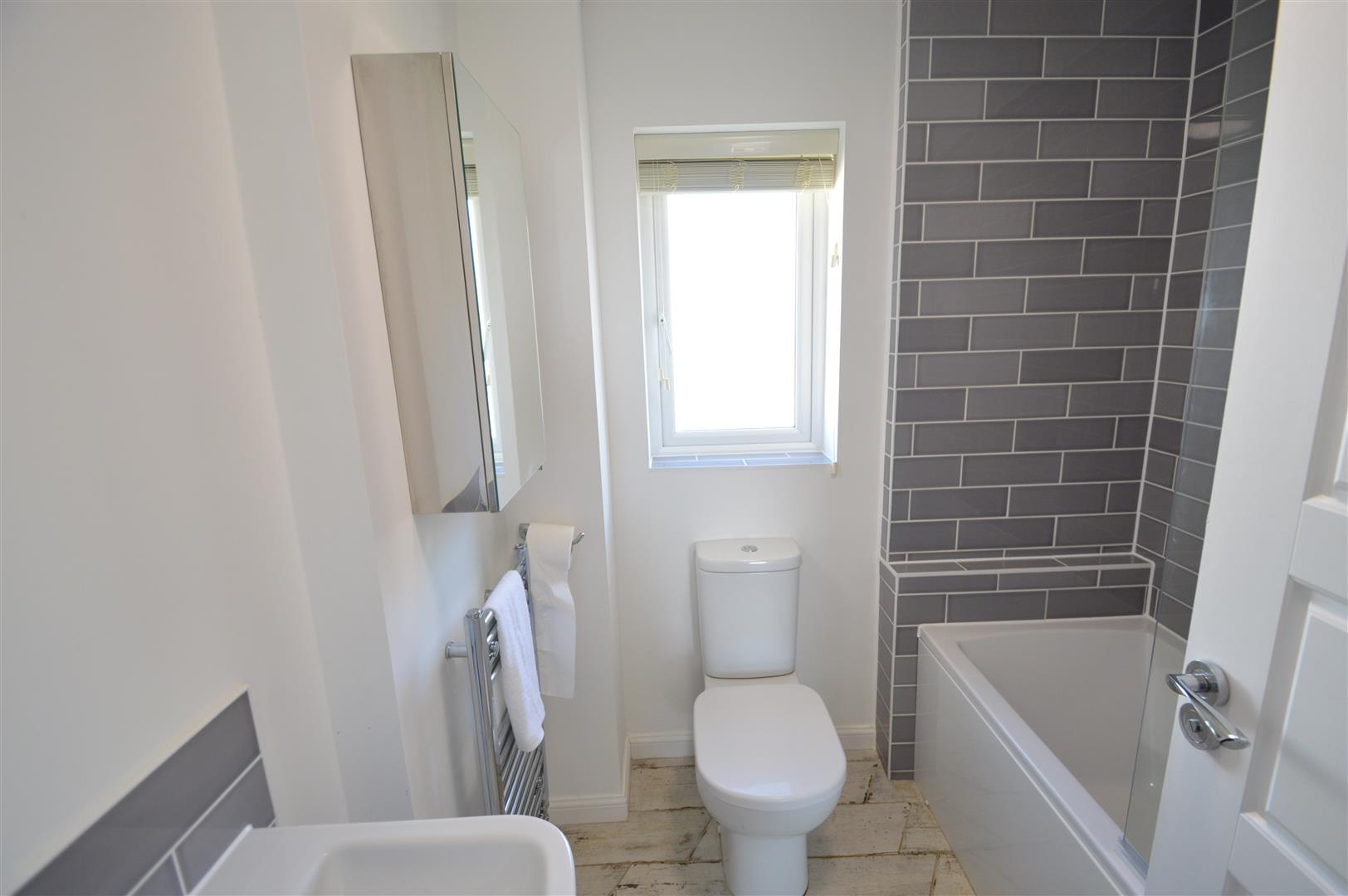 42 Crompton Way, Ogmore by Sea, CF32 0QF